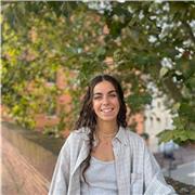 Passionnée par la langue anglaise apprise au cours de mes différents voyages, je souhaite apporter mes connaissances et mon aide:)